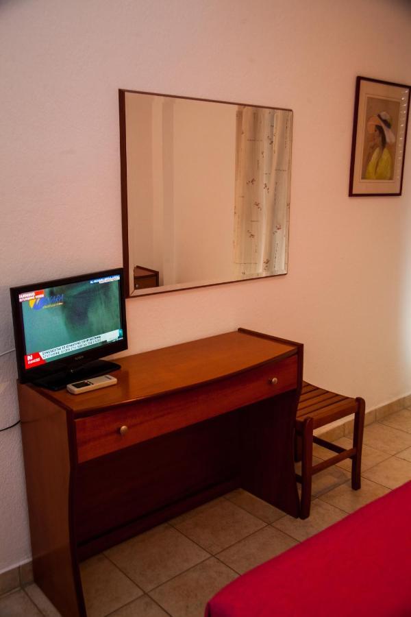 Hotel Adonis Kriopigi Exteriér fotografie